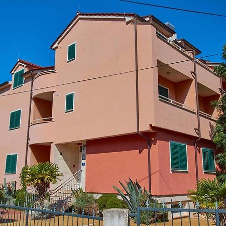 Pansion Hrga Hotel Vodice Kültér fotó