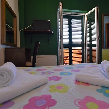 Pansion Hrga Hotel Vodice Kültér fotó