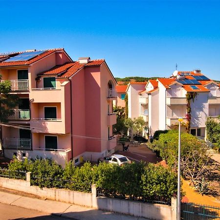 Pansion Hrga Hotel Vodice Kültér fotó