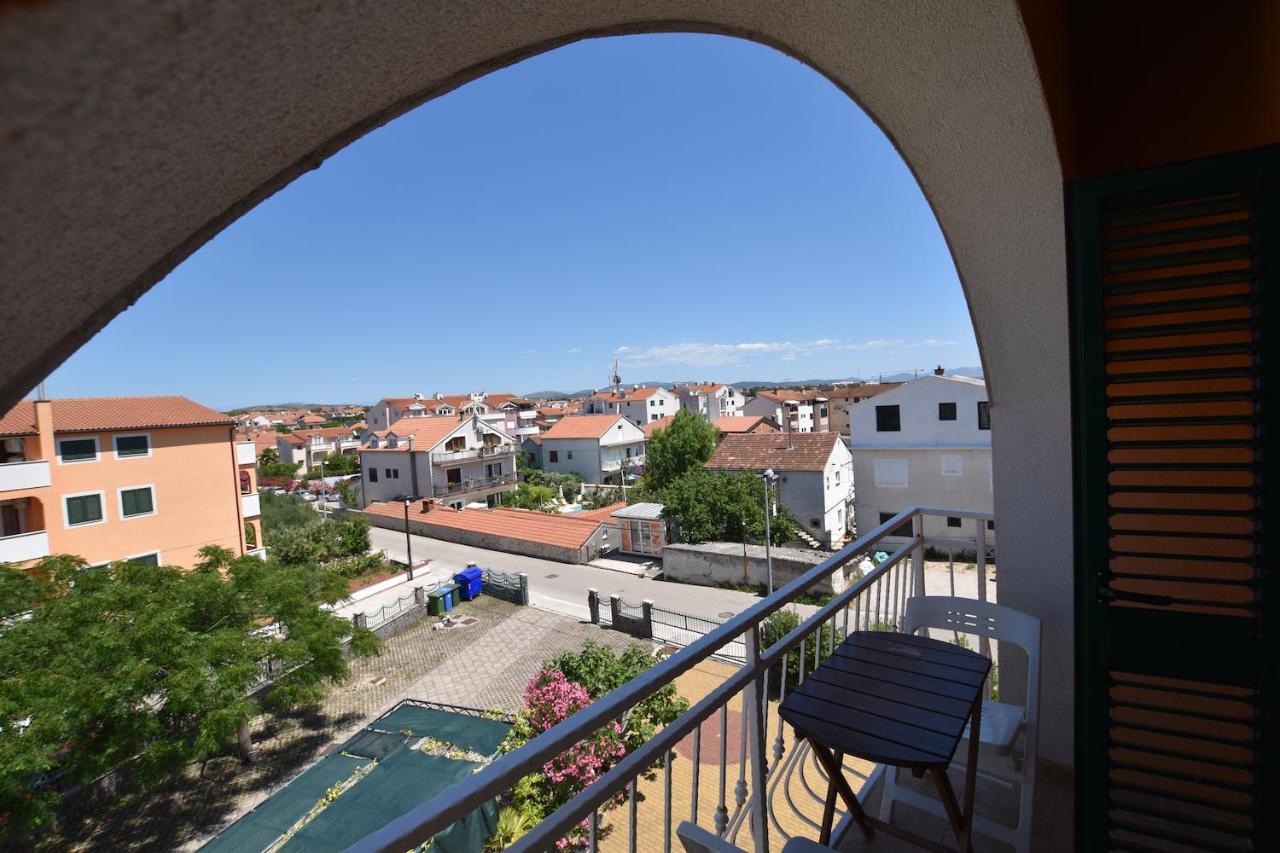 Pansion Hrga Hotel Vodice Kültér fotó