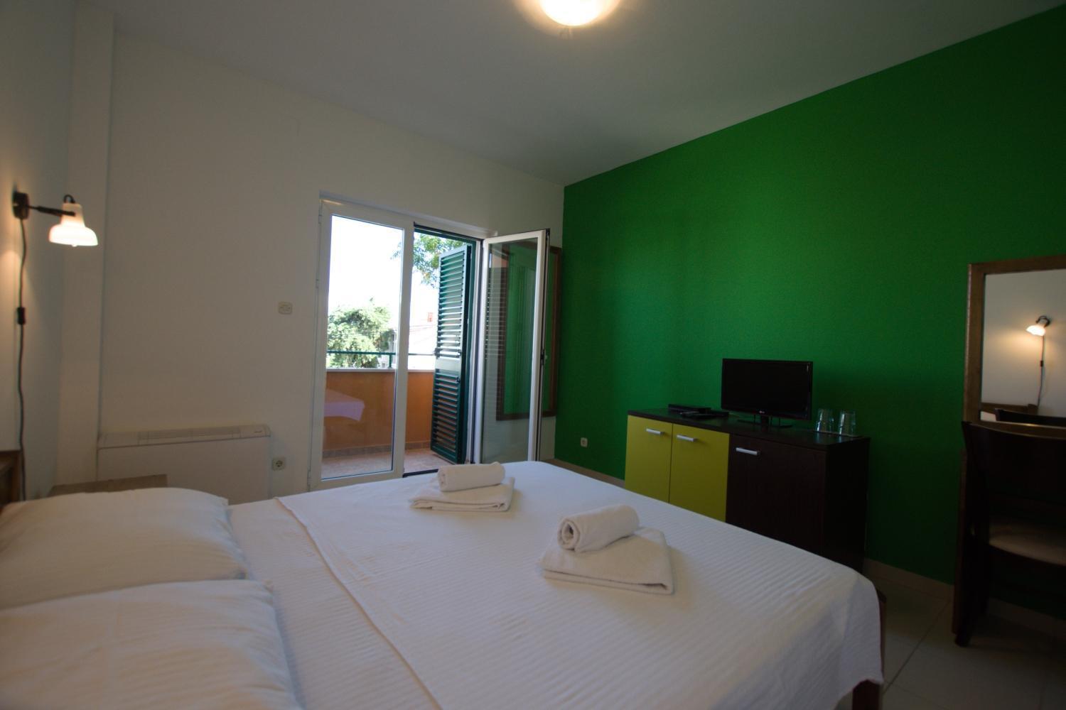 Pansion Hrga Hotel Vodice Kültér fotó