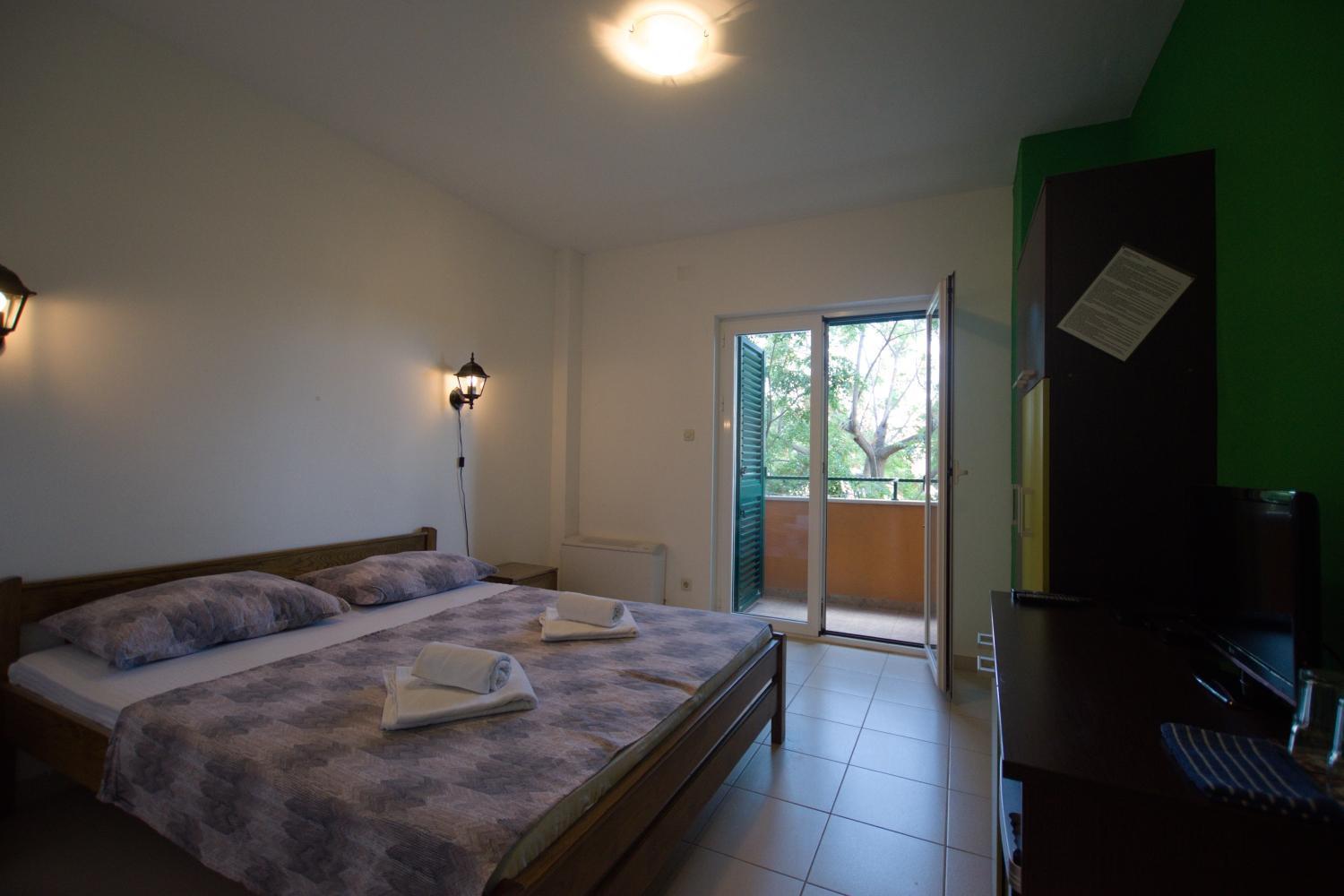 Pansion Hrga Hotel Vodice Kültér fotó