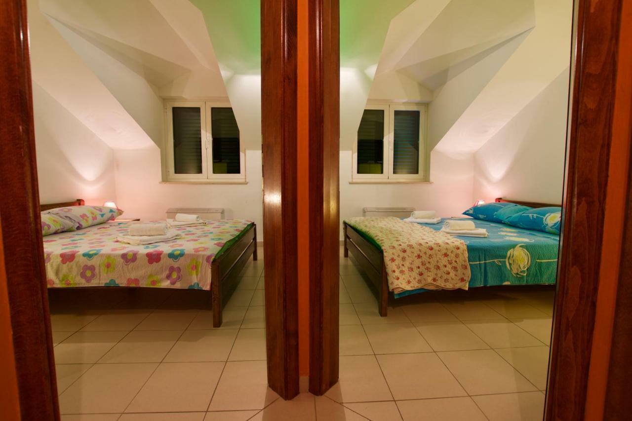 Pansion Hrga Hotel Vodice Kültér fotó