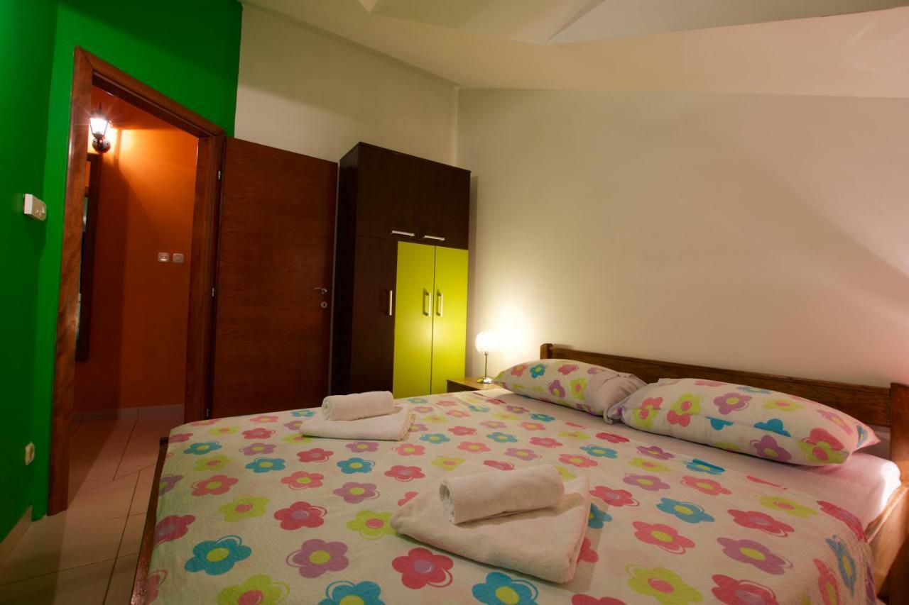Pansion Hrga Hotel Vodice Kültér fotó
