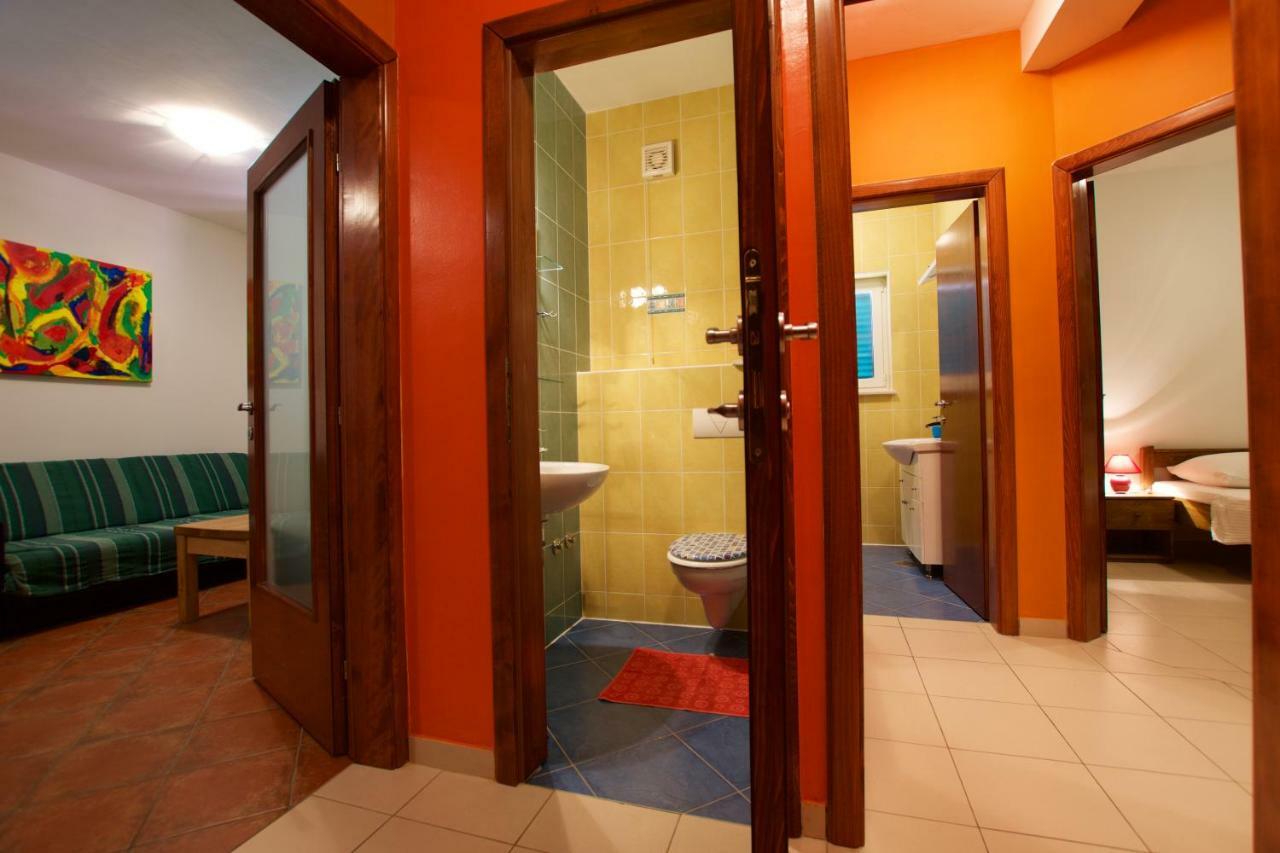 Pansion Hrga Hotel Vodice Kültér fotó