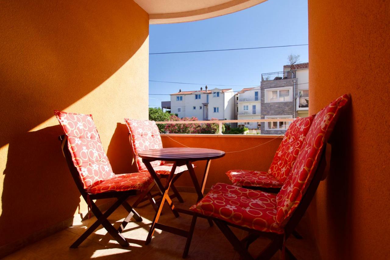 Pansion Hrga Hotel Vodice Kültér fotó