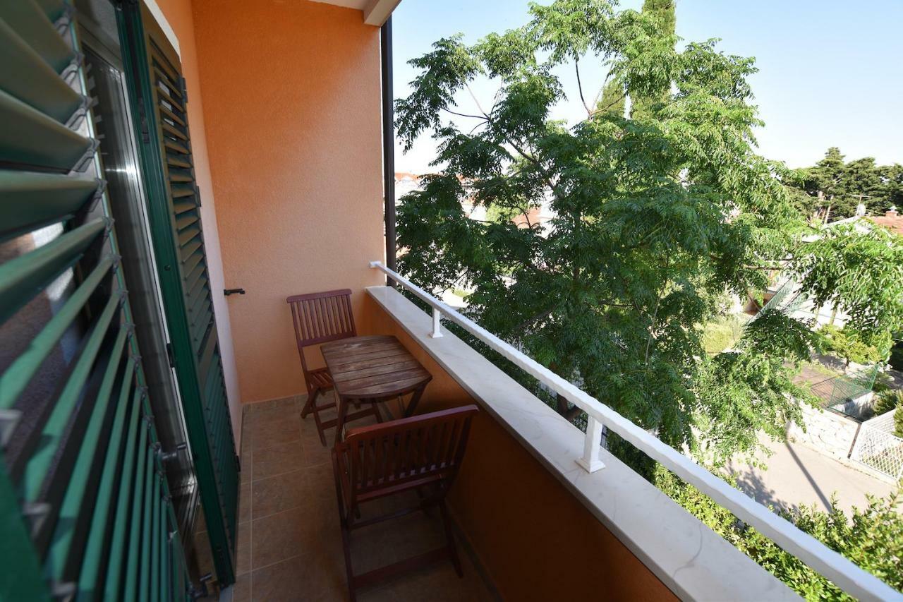 Pansion Hrga Hotel Vodice Kültér fotó