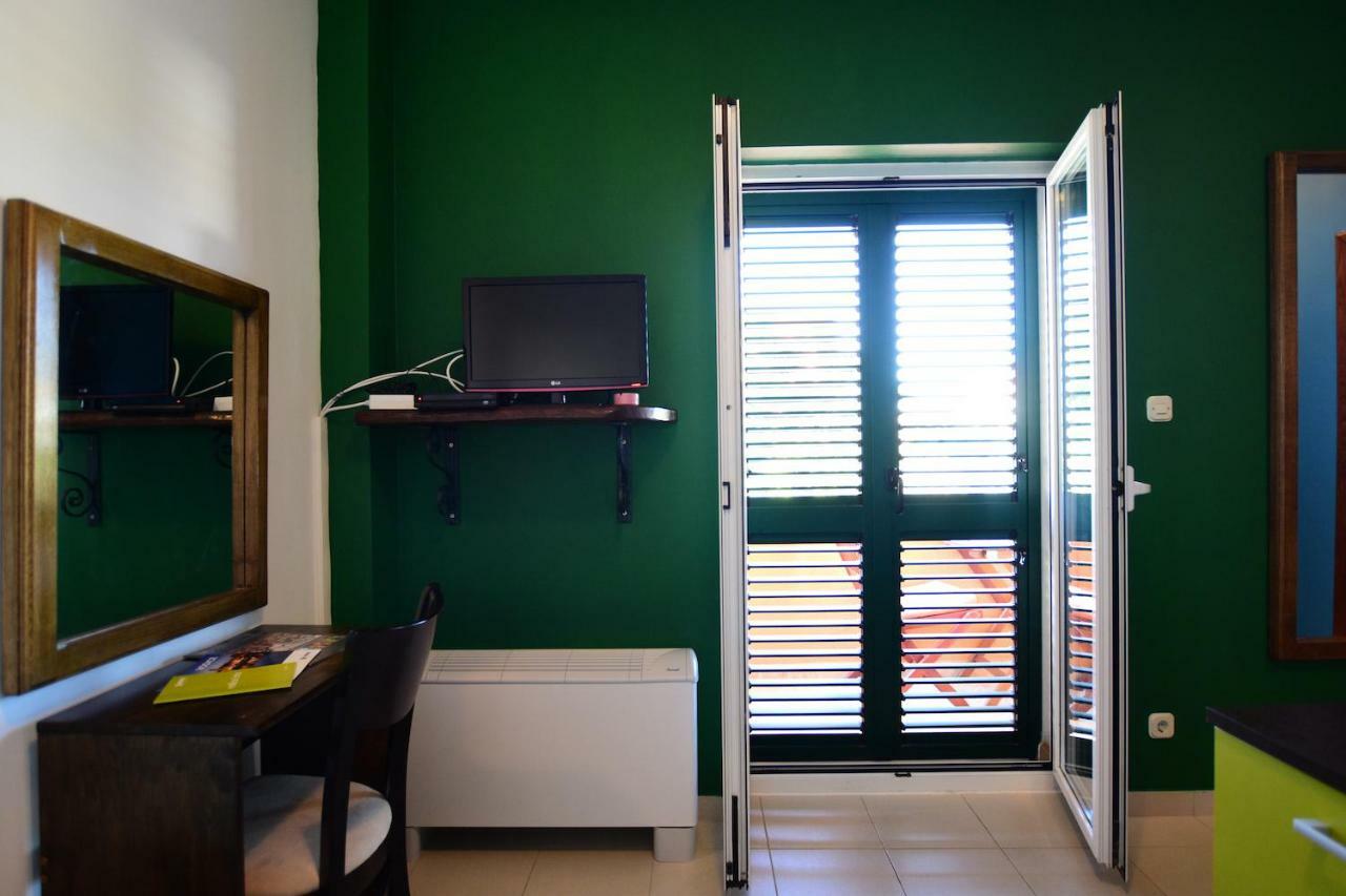 Pansion Hrga Hotel Vodice Kültér fotó