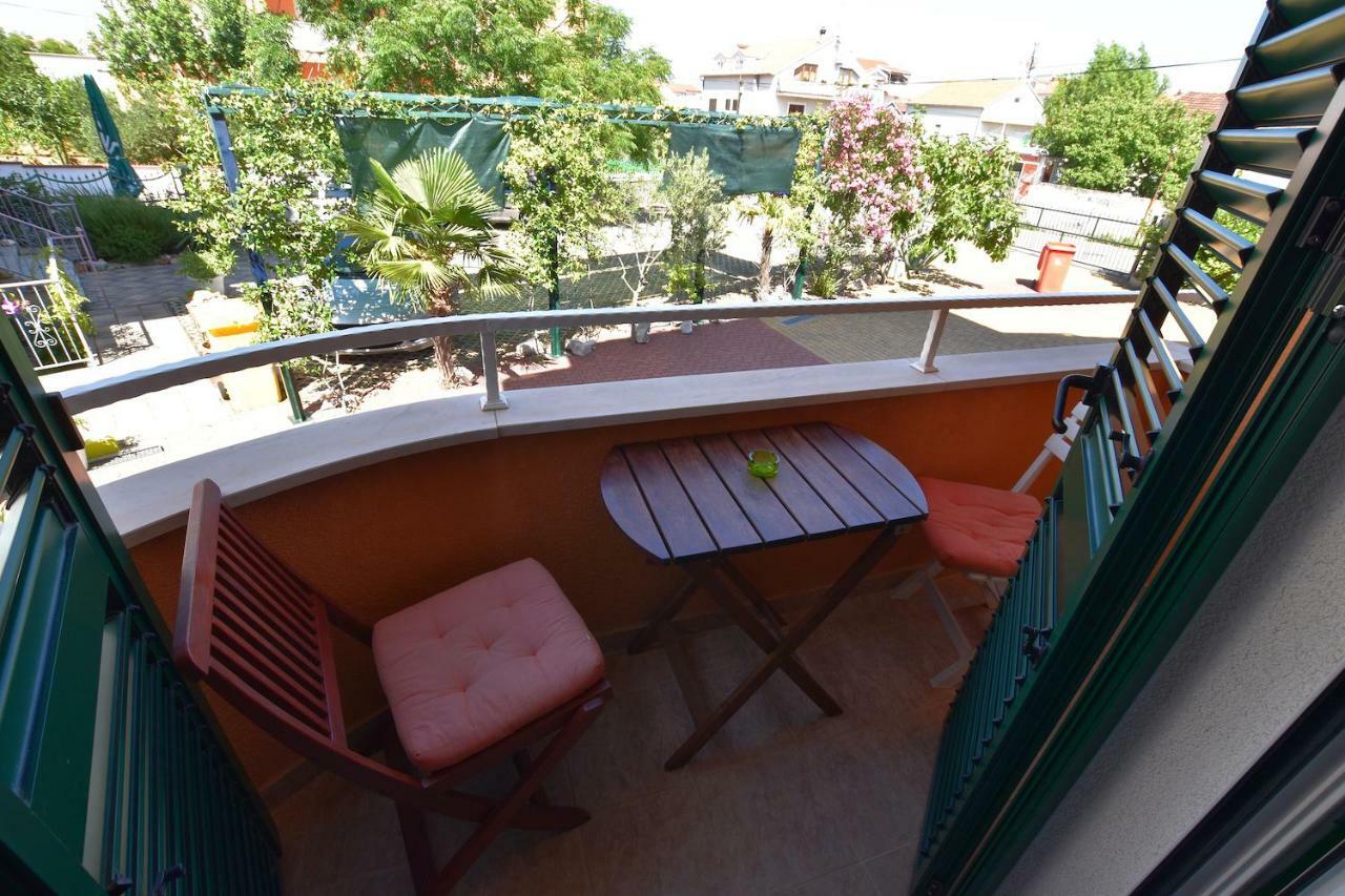 Pansion Hrga Hotel Vodice Kültér fotó