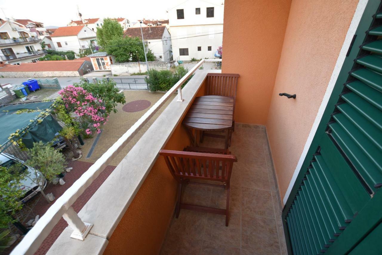 Pansion Hrga Hotel Vodice Kültér fotó